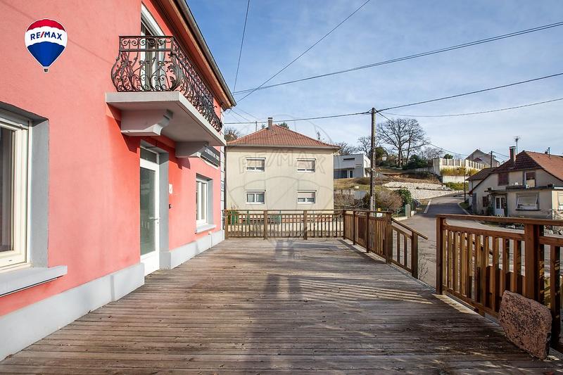 Immeuble - 245 m² - 10 pièces