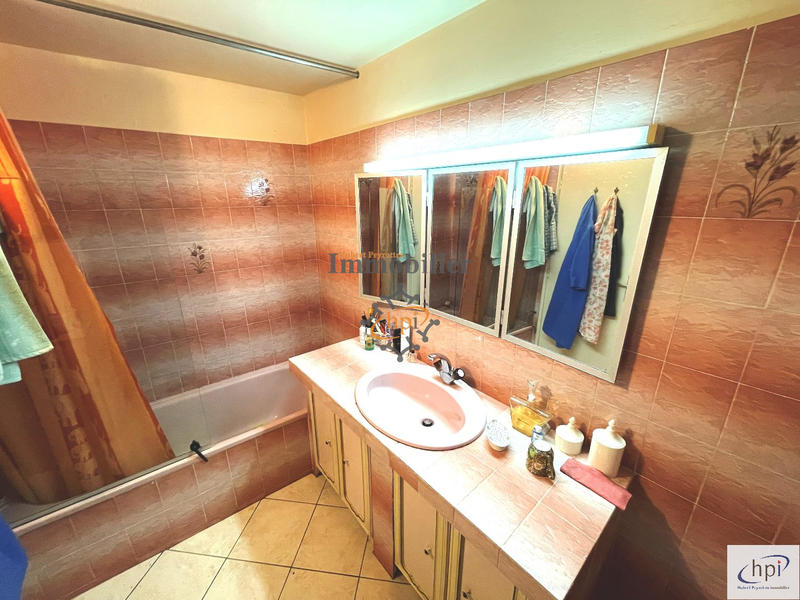 Maison - 175 m² - 10 pièces