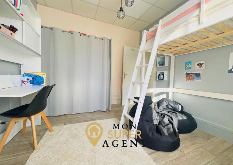 Bureau - 102 m² - 6 pièces