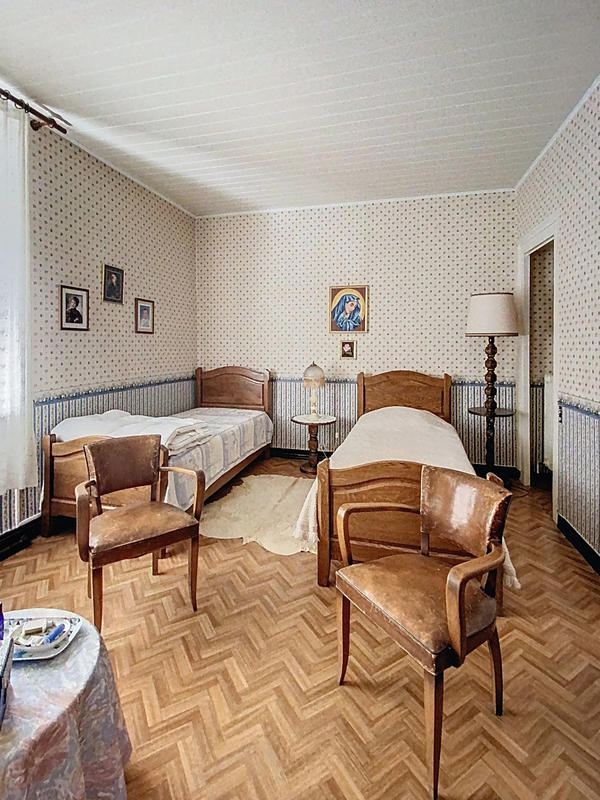 Maison - 175 m² - 7 pièces