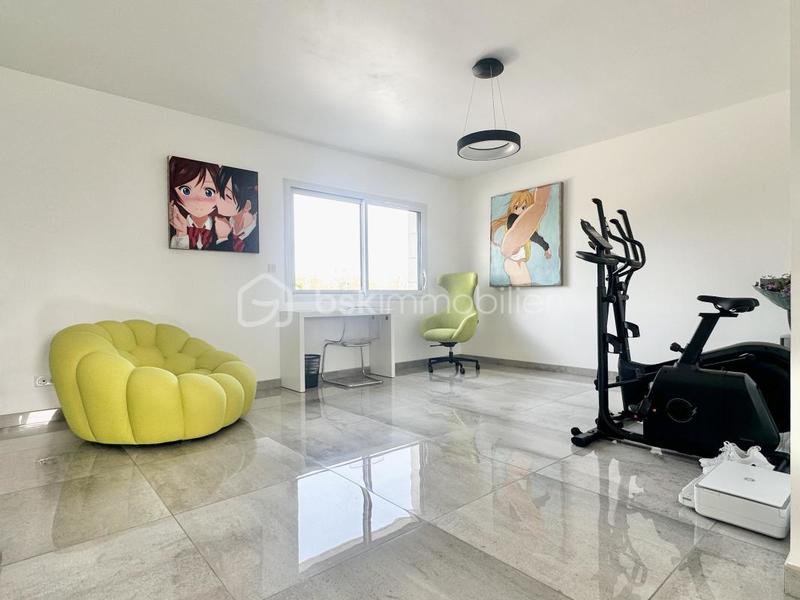 Pavillon - 200 m² - 7 pièces