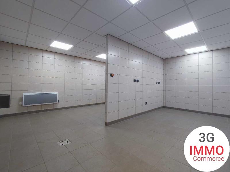 Local commercial - 76 m² - 3 pièces