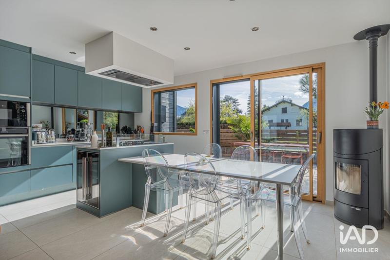 Maison - 94 m² - 4 pièces