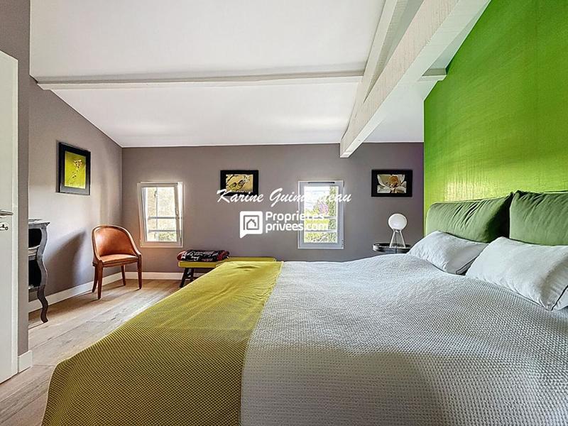 Maison - 321 m² - 8 pièces