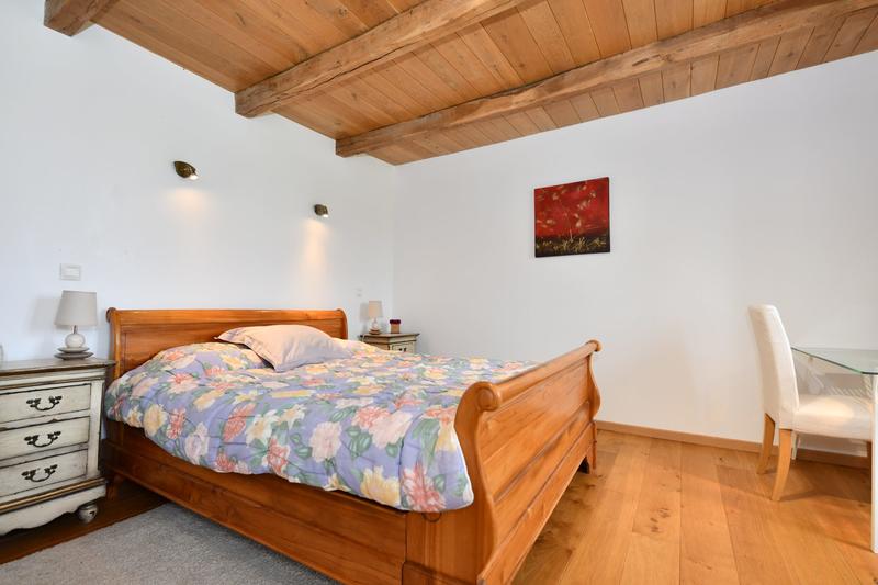 Maison - 302 m² - 8 pièces