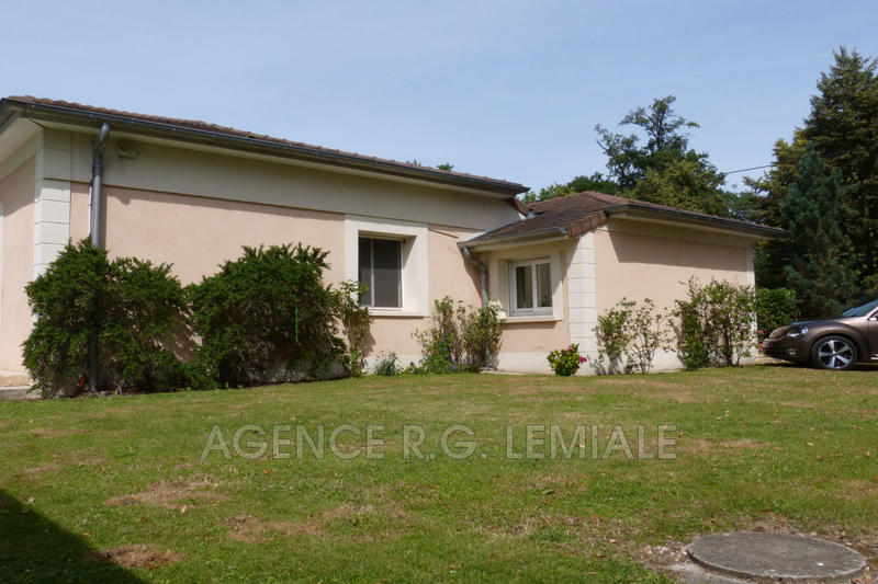 Maison - 166 m² - 8 pièces