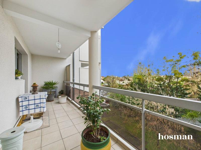 Appartement - 77 m² - 3 pièces