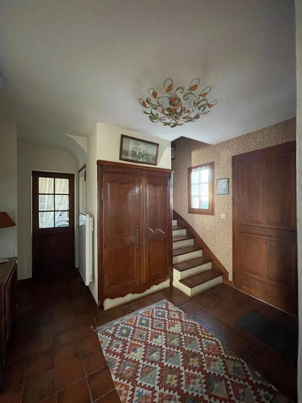 Maison - 205 m² - 7 pièces