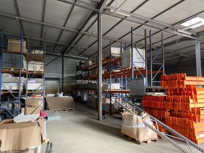 Local commercial - 1 500 m² - 6 pièces