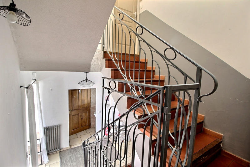 Maison - 277 m² - 14 pièces