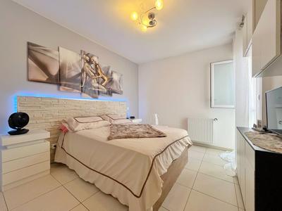 Appartement - 79 m² - 4 pièces