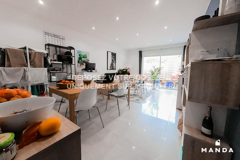 Chambre - 12 m² - 6 pièces