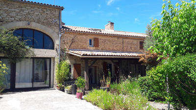 Maison - 272 m² - 10 pièces