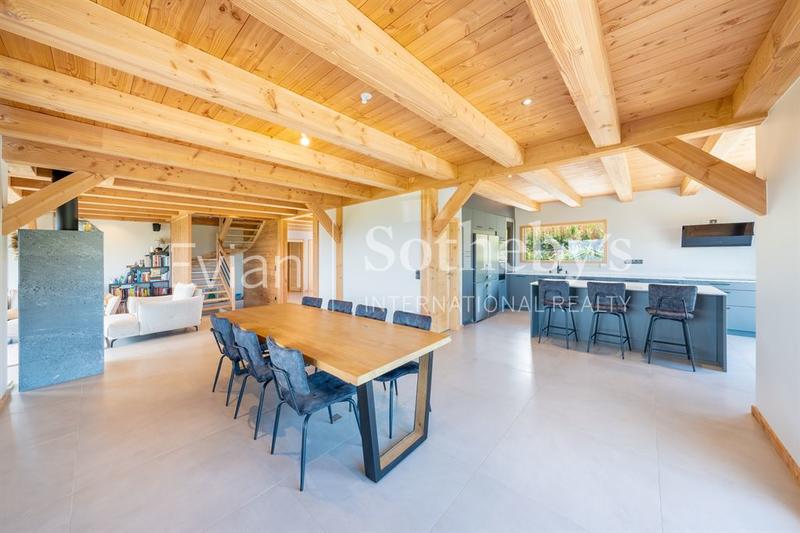 Maison - 355 m² - 10 pièces