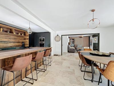 Maison - 174 m² - 7 pièces