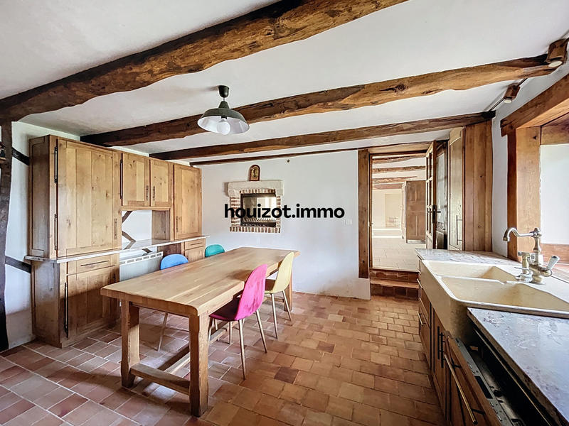 Maison - 233 m² - 6 pièces