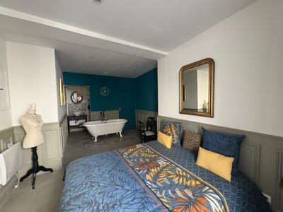 Demeure - 221 m² - 7 pièces