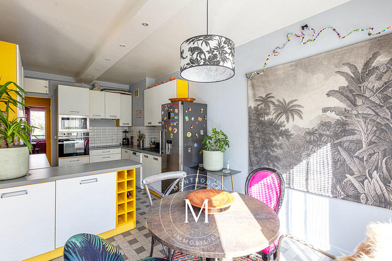 Appartement - 140 m² - 6 pièces