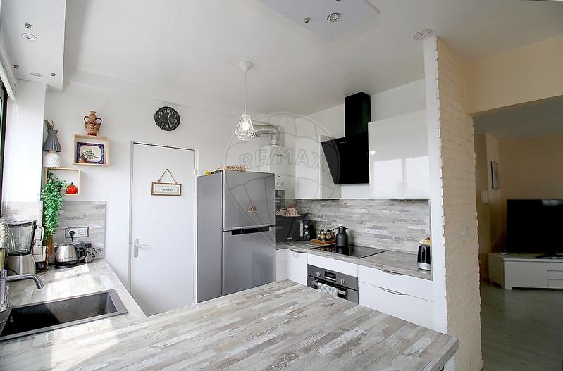 Appartement - 80 m² - 4 pièces