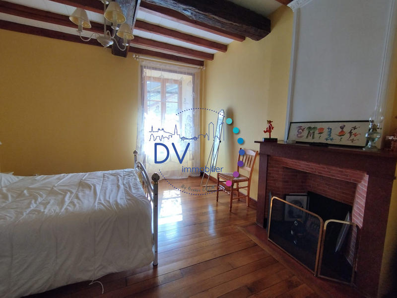 Maison - 221 m² - 9 pièces