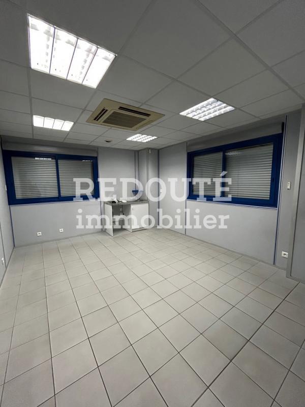 Entrepôt - 375 m² - 5 pièces