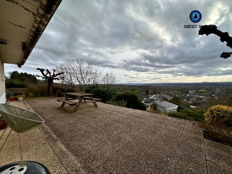 Maison - 192 m² - 5 pièces