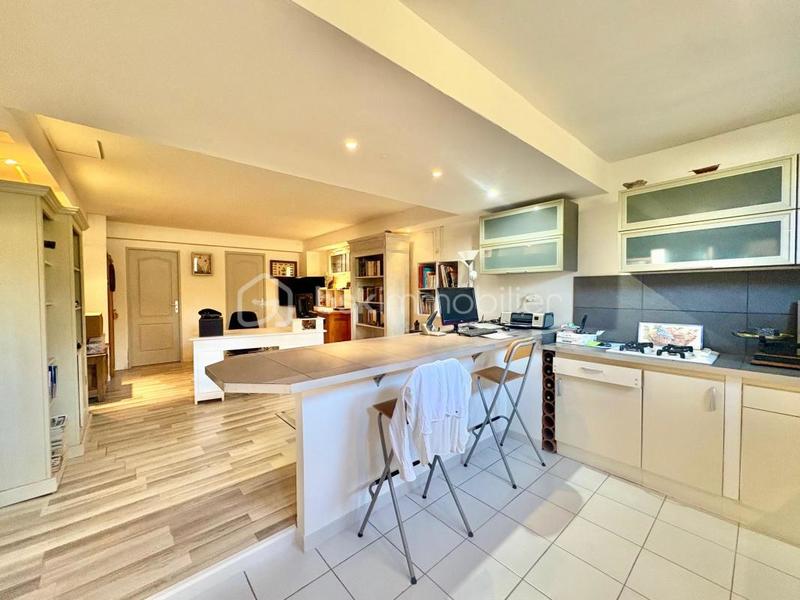 Maison traditionnelle - 105 m² - 6 pièces