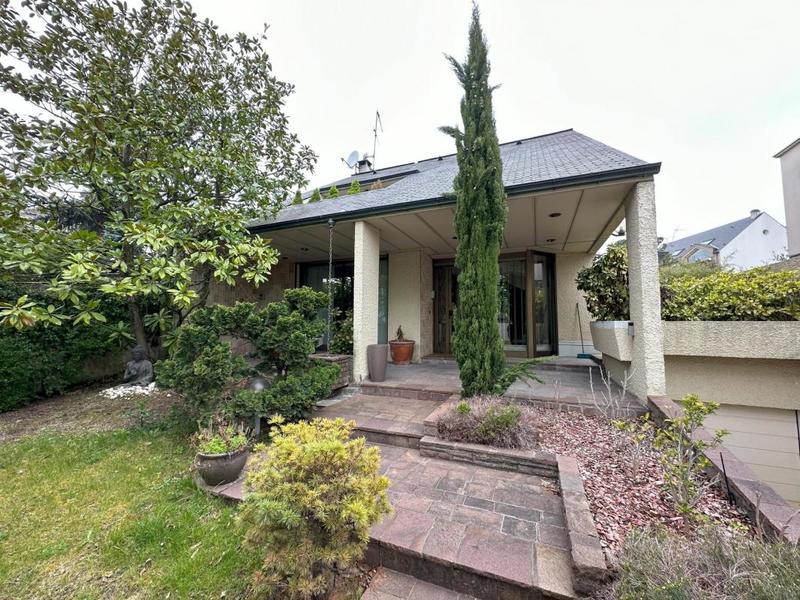 Maison d'architecte - 218 m² - 5 pièces