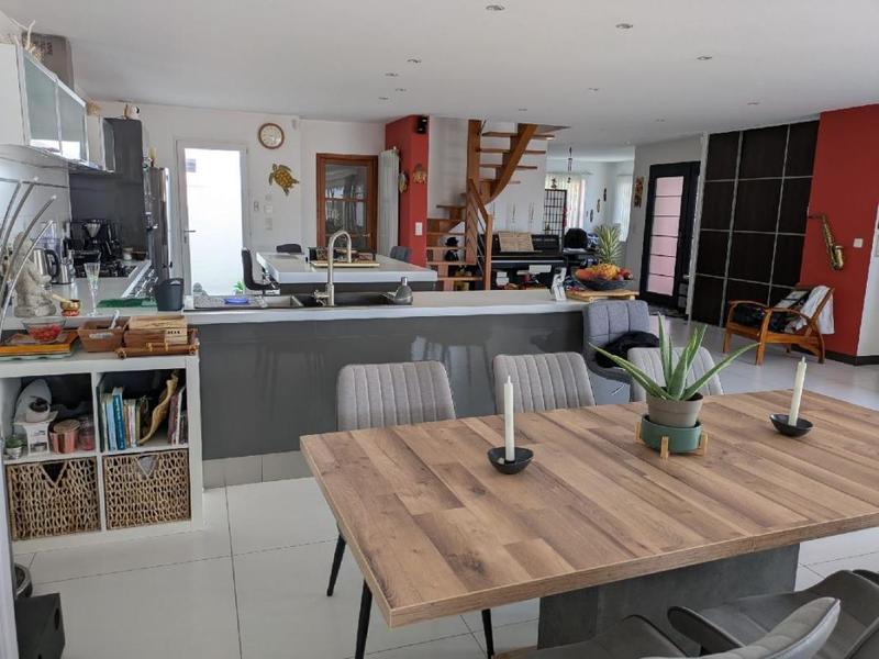 Maison - 196 m² - 5 pièces