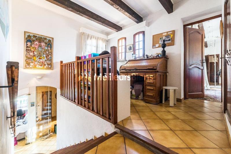 Maison - 225 m² - 12 pièces