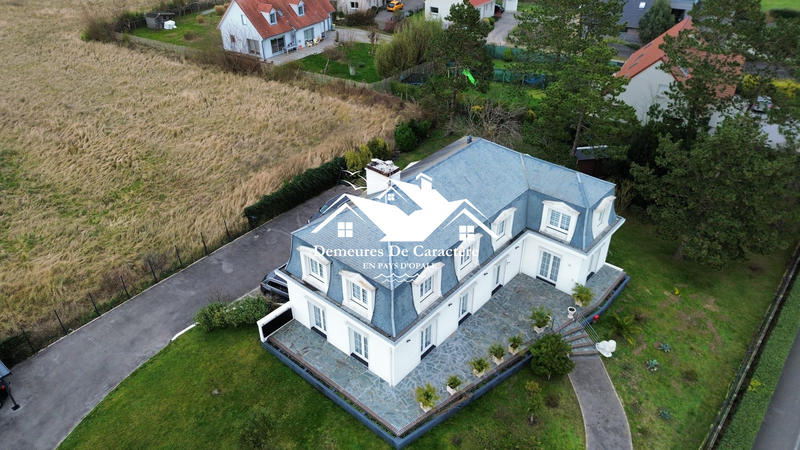 Maison - 230 m² - 9 pièces