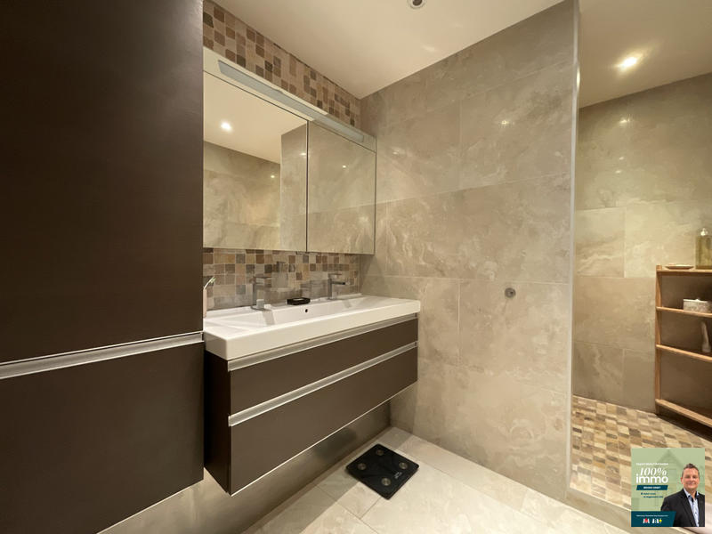 Appartement - 105 m² - 4 pièces