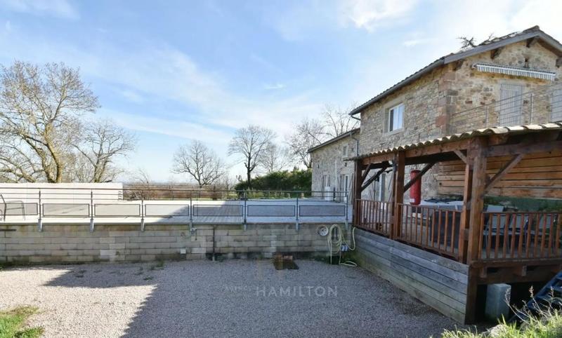 Maison - 140 m² - 4 pièces