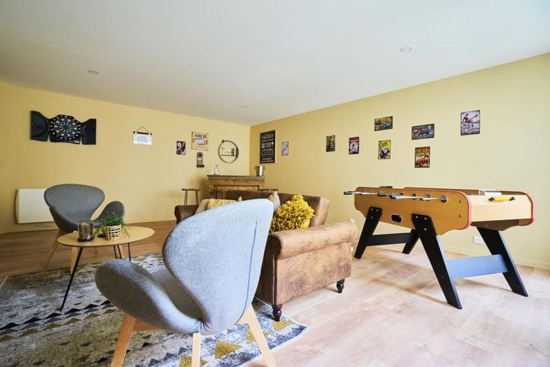 Maison - 274 m² - 12 pièces