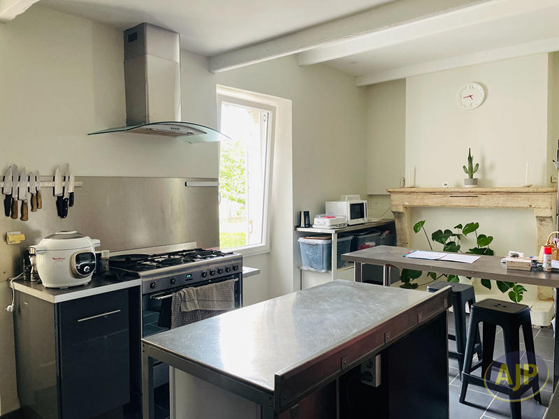 Maison bourgeoise - 323 m² - 12 pièces