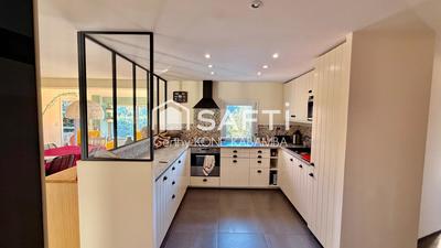 Maison - 171 m² - 7 pièces