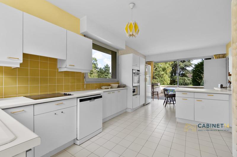 Maison contemporaine - 250 m² - 8 pièces