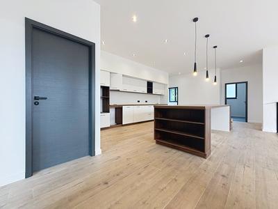 Loft - 142 m² - 5 pièces