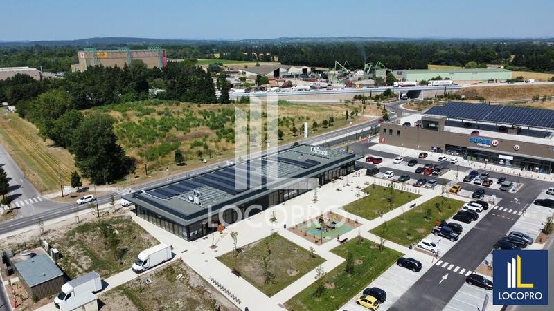 Local commercial - 305 m²