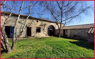 Longère - 260 m² - 8 pièces