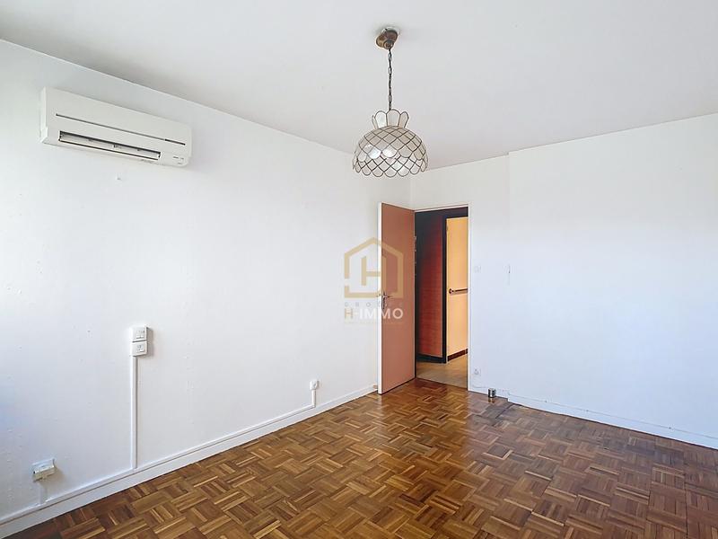 Appartement - 98 m² - 5 pièces