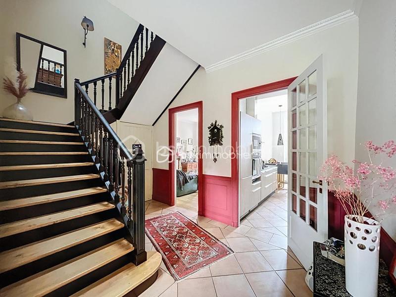 Maison ancienne - 244 m² - 9 pièces