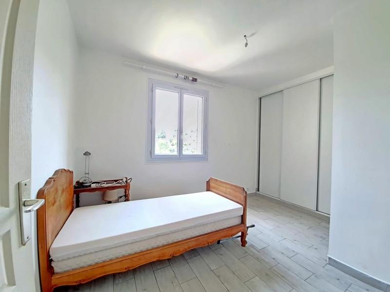 Maison - 180 m² - 8 pièces