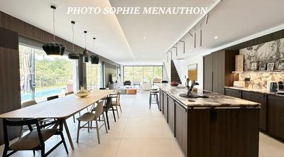 Maison d'architecte - 300 m² - 8 pièces