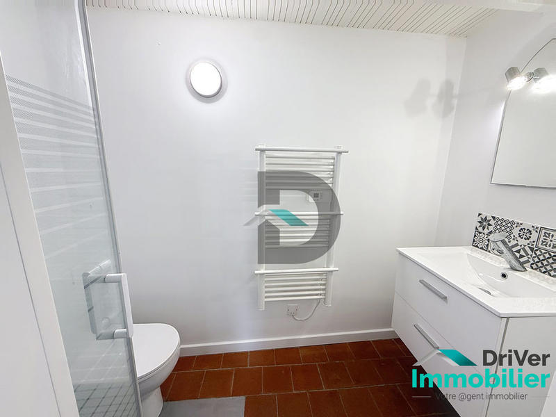 Studio - 11 m² - 1 pièce