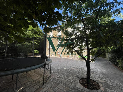 Maison traditionnelle - 147 m² - 9 pièces