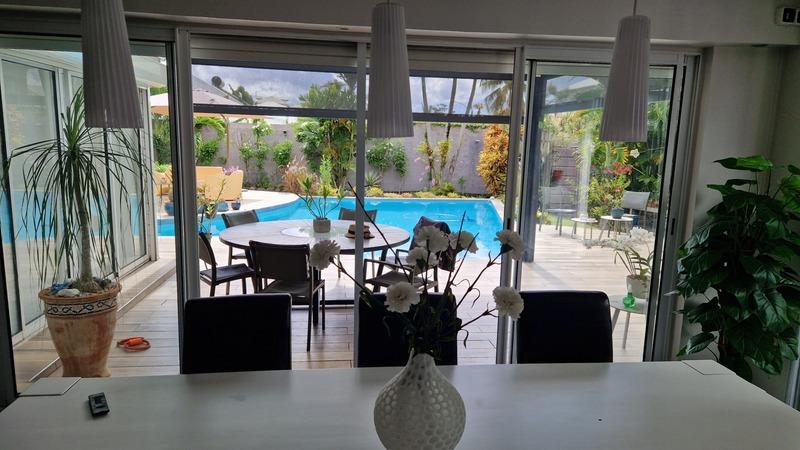 Villa - 236 m² - 6 pièces