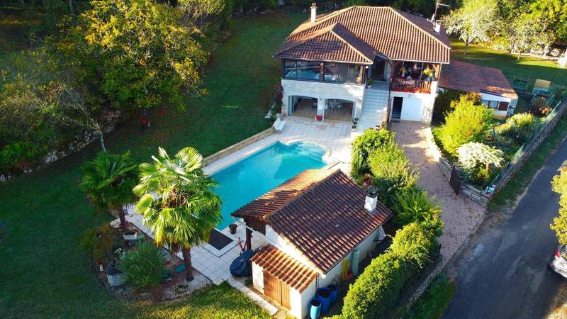 Maison - 171 m² - 5 pièces