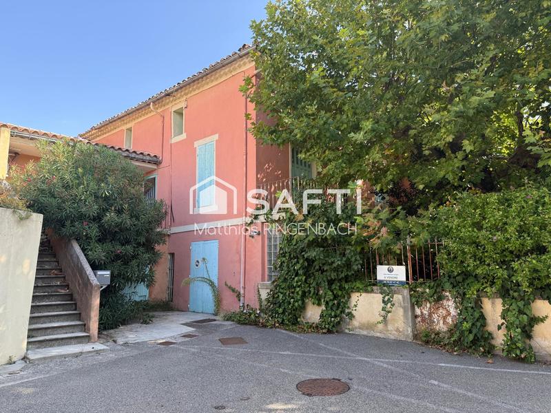 Maison - 185 m² - 8 pièces