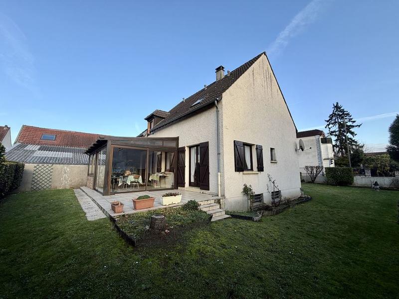 Maison traditionnelle - 130 m² - 6 pièces